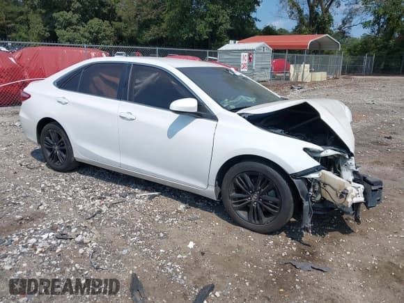 ✅ 2016 Toyota Camry SE • VIN: 4T1BF1FK6GU248029 • Лот: 43250801. Опубликован ранее на IAAI с пробегом 220 000 миль. Бесплатный доступ к архиву аукционных продаж из США и подробный отчёт об истории автомобиля на DreamBid. Изображение 1.