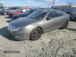 ✅ 2010 Ford Fusion SE • VIN: 3FAHP0HAXAR375591 • Lot: 91481415. Wystawiony na Copart z przebiegiem 121 771 mil. Bezpłatny archiwum sprzedaży aukcyjnych z USA i szczegółowy raport historii pojazdu na DreamBid. Zdjęcie 1.