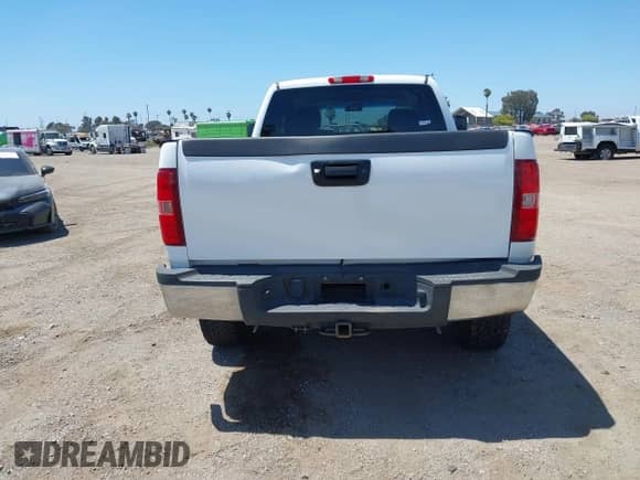 2007 Chevrolet Silverado 2500HD LTZ z VIN 1GCHK29667E573319, wystawiony jako IAAI lot #42675624 z przebiegiem 138 091 mil mil oraz . Historia ofert i sprzedaży dostępna na DreamBid. Obrazek 16.