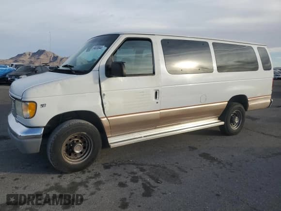 ✅ 2000 Ford Econoline Passenger XL • VIN: 1FBSS31L5YHA09064 • Lot: 84828844. Listed on Copart with 257,973 mi. Free auction sales archive from the USA and detailed vehicle history report at DreamBid. Image 1.