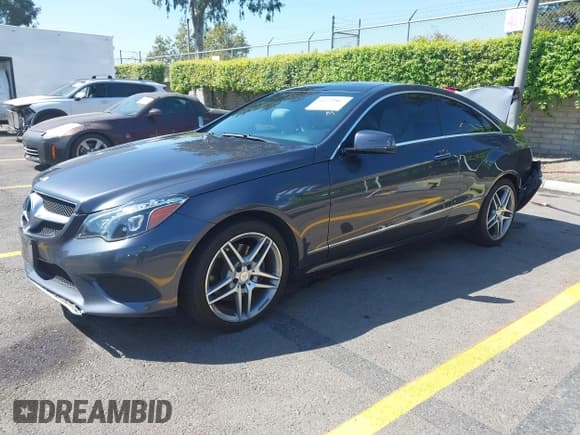 ✅ 2014 Mercedes-Benz E 350 • VIN: WDDKJ5KB1EF237964 • Lot: 43229807. Listed on IAAI with 97,989 mi. Free auction sales archive from the USA and detailed vehicle history report at DreamBid. Image 17.