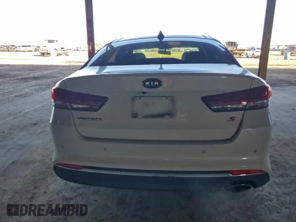 ✅ 2018 Kia Optima S • VIN: 5XXGT4L37JG243601 • Lot: 95926265. Wystawiony na Copart z przebiegiem 86 902 mil. Bezpłatny archiwum sprzedaży aukcyjnych z USA i szczegółowy raport historii pojazdu na DreamBid. Zdjęcie 6.