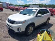 ✅ 2015 Kia Sorento LX • VIN: 5XYKT4A7XFG577172 • Lot: 42330542. Wystawiony na IAAI z przebiegiem 183 094 mil. Bezpłatny archiwum sprzedaży aukcyjnych z USA i szczegółowy raport historii pojazdu na DreamBid. Zdjęcie 17.