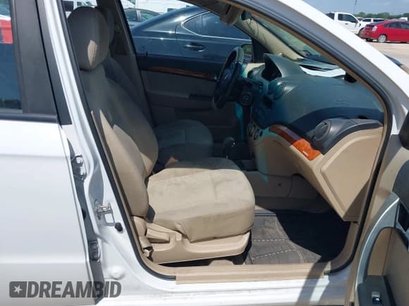 ✅ 2011 Chevrolet Aveo 1LT • VIN: KL1TD5DE7BB257725 • Lot: 42444416. Wystawiony na IAAI z przebiegiem 171 529 mil. Bezpłatny archiwum sprzedaży aukcyjnych z USA i szczegółowy raport historii pojazdu na DreamBid. Zdjęcie 5.