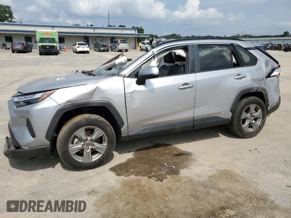 ✅ 2022 Toyota RAV4 Hybrid XLE • VIN: 4T3RWRFVXNU061095 • Lot: 69345585. Wystawiony na Copart z przebiegiem Nie podano. Bezpłatny archiwum sprzedaży aukcyjnych z USA i szczegółowy raport historii pojazdu na DreamBid. Zdjęcie 1.