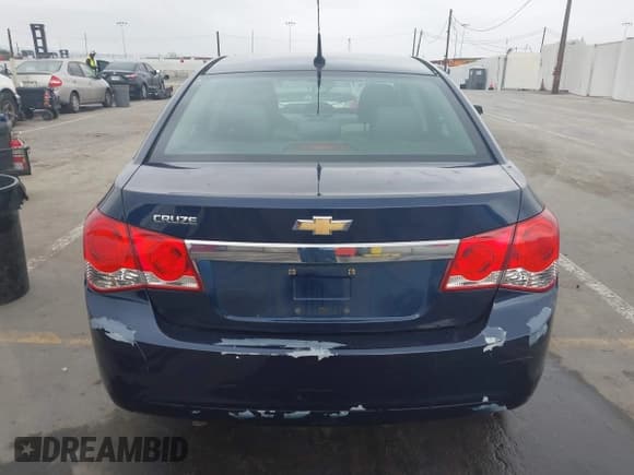 ✅ 2011 Chevrolet Cruze LS • VIN: 1G1PC5SH3B7104068 • Lot: 42592506. Listed on IAAI with 137,173 mi. Free auction sales archive from the USA and detailed vehicle history report at DreamBid. Image 16.