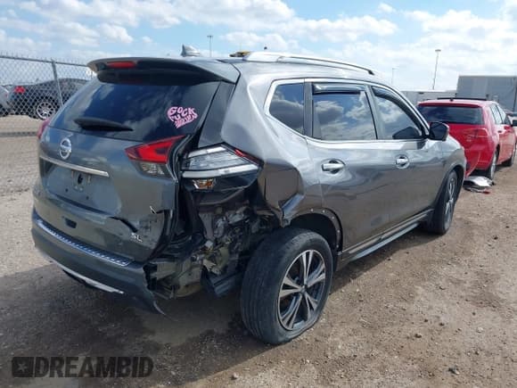 ✅ 2017 Nissan Rogue SL • VIN: 5N1AT2MT0HC881736 • Lot: 41506635. Listed on IAAI with 136,389 mi. Free auction sales archive from the USA and detailed vehicle history report at DreamBid. Image 4.