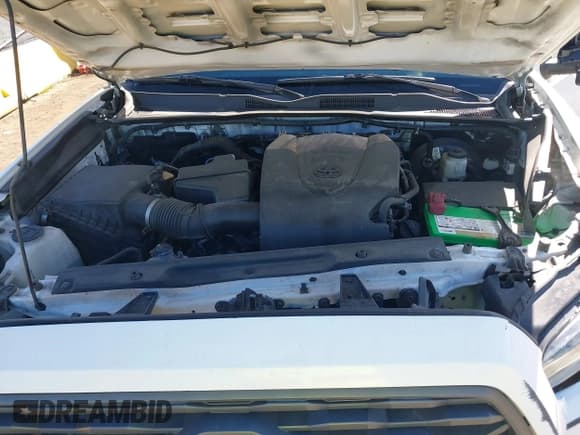 ✅ 2020 Toyota Tacoma SR5 • VIN: 3TMAZ5CN2LM117515 • Lot: 41630150. Listed on IAAI with 201,762 mi. Free auction sales archive from the USA and detailed vehicle history report at DreamBid. Image 10.