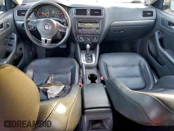 ✅ 2014 Volkswagen Jetta TDI • VIN: 3VWLL7AJ5EM244409 • Лот: 95619785. Опубликован ранее на Copart с пробегом 219 123 миль. Бесплатный доступ к архиву аукционных продаж из США и подробный отчёт об истории автомобиля на DreamBid. Изображение 8.