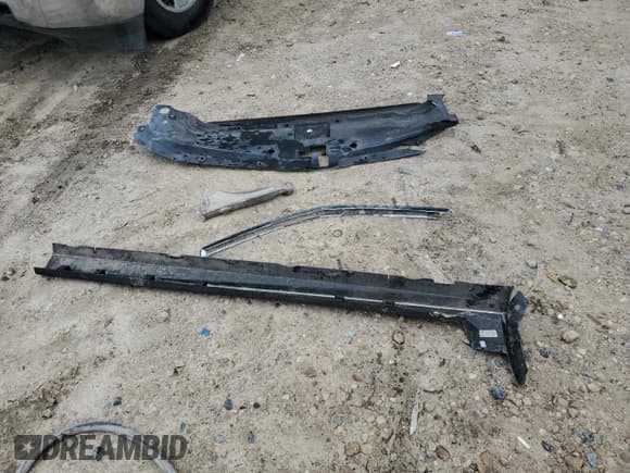 ✅ 2016 Chevrolet Silverado 2500HD Work Truck • VIN: 1GC2CUEG4GZ367762 • Lot: 58938465. Wystawiony na Copart z przebiegiem Nie podano. Bezpłatny archiwum sprzedaży aukcyjnych z USA i szczegółowy raport historii pojazdu na DreamBid. Zdjęcie 12.