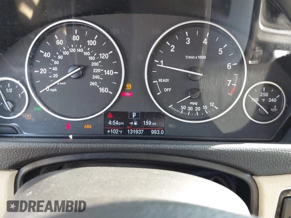 ✅ 2015 BMW 3 Series 328i • VIN: WBA3A5G56FNS83909 • Lot: 42931894. Wystawiony na IAAI z przebiegiem 131 937 mil. Bezpłatny archiwum sprzedaży aukcyjnych z USA i szczegółowy raport historii pojazdu na DreamBid. Zdjęcie 7.