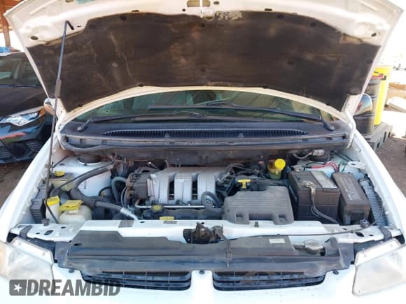 ✅ 2000 Dodge Caravan SE • VIN: 1B4GP44G4YB581993 • Lot: 43564036. Listed on IAAI with 89,748 mi. Free auction sales archive from the USA and detailed vehicle history report at DreamBid. Image 10.