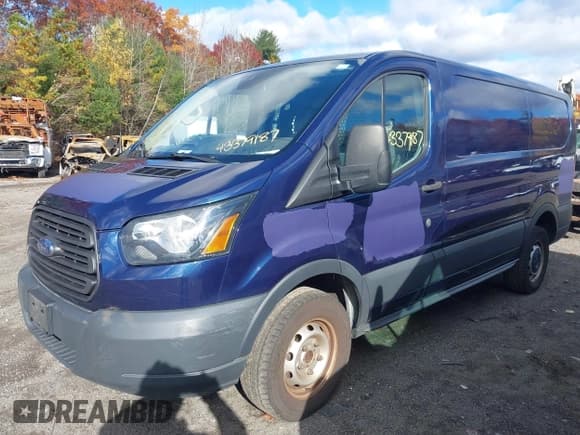 ✅ 2017 Ford Transit • VIN: 1FTYR1ZM5HKA29286 • Lot: 43379187. Wystawiony na IAAI z przebiegiem 108 235 mil. Bezpłatny archiwum sprzedaży aukcyjnych z USA i szczegółowy raport historii pojazdu na DreamBid. Zdjęcie 17.