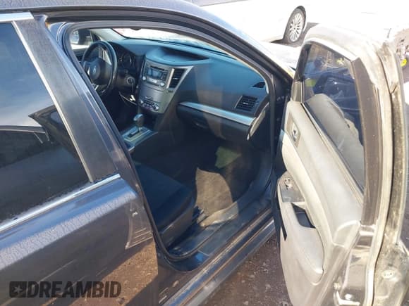 ✅ 2013 Subaru Legacy Special Sports • VIN: 4S3BMBG68D3036574 • Lot: 43808493. Wystawiony na IAAI z przebiegiem 209 167 mil. Bezpłatny archiwum sprzedaży aukcyjnych z USA i szczegółowy raport historii pojazdu na DreamBid. Zdjęcie 5.