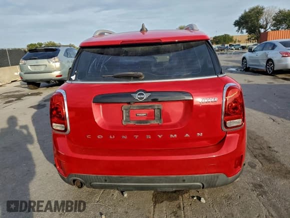 ✅ 2020 MINI Countryman Cooper • VIN: WMZYW3C04L3L21797 • Lot: 94930455. Wystawiony na Copart z przebiegiem 86 949 mil. Bezpłatny archiwum sprzedaży aukcyjnych z USA i szczegółowy raport historii pojazdu na DreamBid. Zdjęcie 6.