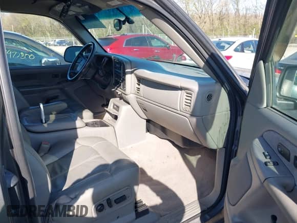 2000 Chevrolet Silverado 2500 LT с VIN 1GCGK29U0YE331086, выставлен на аукционе IAAI как лот 41973282 с пробегом 137 999 миль миль и . История ставок и продаж доступна на DreamBid. Изображение 5.