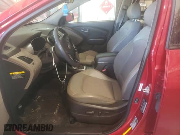 2015 Hyundai Tucson GLS z VIN KM8JT3AF6FU037325, wystawiony jako Copart lot #40046443 z przebiegiem 66 124 mil mil oraz . Historia ofert i sprzedaży dostępna na DreamBid. Obrazek 7.