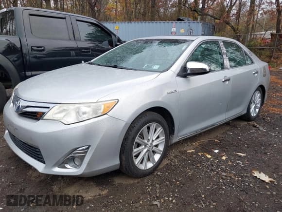 ✅ 2014 Toyota Camry LE • VIN: 4T1BD1FK8EU125464 • Lot: 43733062. Wystawiony na IAAI z przebiegiem 289 179 mil. Bezpłatny archiwum sprzedaży aukcyjnych z USA i szczegółowy raport historii pojazdu na DreamBid. Zdjęcie 18.