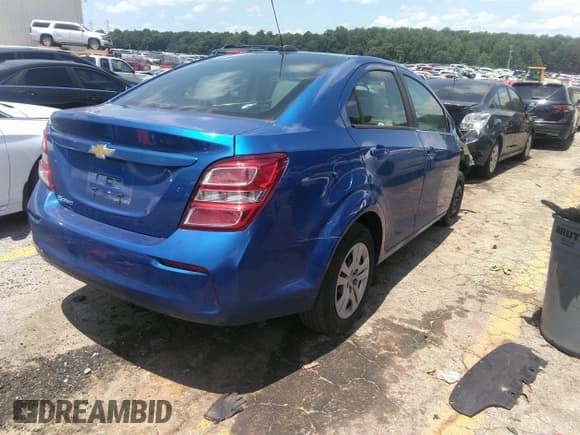 ✅ 2017 Chevrolet Sonic LS • VIN: 1G1JB5SH1H4135659 • Lot: 43268030. Listed on IAAI with 66,188 mi. Free auction sales archive from the USA and detailed vehicle history report at DreamBid. Image 4.
