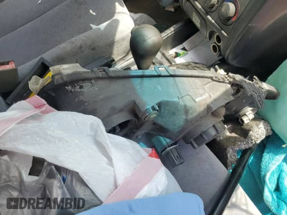 2006 Hyundai Elantra GLS z VIN KMHDN46D66U376977, wystawiony jako Copart lot #56866004 z przebiegiem 155 473 mil mil oraz Szkoda całkowita • Salvage title. Historia ofert i sprzedaży dostępna na DreamBid. Obrazek 12.