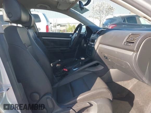 ✅ 2006 Volkswagen Jetta 2.5L • VIN: 3VWRG71K46M711389 • Лот: 41999639. Опубликован ранее на IAAI с пробегом 193 900 миль. Бесплатный доступ к архиву аукционных продаж из США и подробный отчёт об истории автомобиля на DreamBid. Изображение 5.