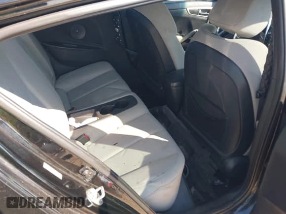 ✅ 2013 Hyundai Veloster w/Black Int • VIN: KMHTC6AD8DU135360 • Lot: 39632653. Wystawiony na IAAI z przebiegiem 135 744 mil. Bezpłatny archiwum sprzedaży aukcyjnych z USA i szczegółowy raport historii pojazdu na DreamBid. Zdjęcie 8.