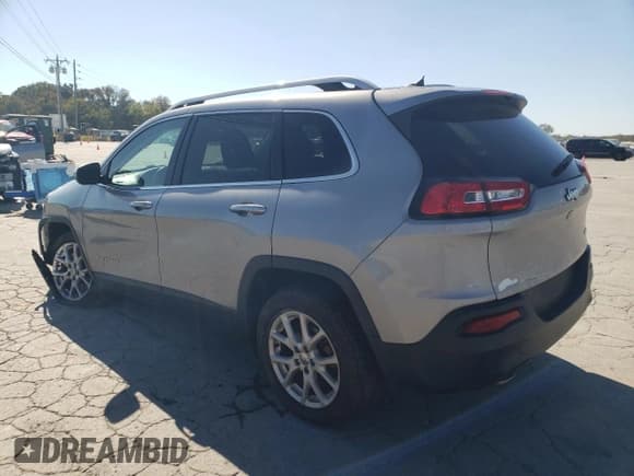 ✅ 2015 Jeep Cherokee Latitude • VIN: 1C4PJLCB9FW712295 • Лот: 87101615. Опубликован ранее на Copart с пробегом 189 211 миль. Бесплатный доступ к архиву аукционных продаж из США и подробный отчёт об истории автомобиля на DreamBid. Изображение 2.