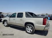 ✅ 2007 Chevrolet Avalanche LTZ • VIN: 3GNEC12037G218415 • Лот: 61975825. Опубликован ранее на Copart с пробегом 86 519 миль. Бесплатный доступ к архиву аукционных продаж из США и подробный отчёт об истории автомобиля на DreamBid. Изображение 2.