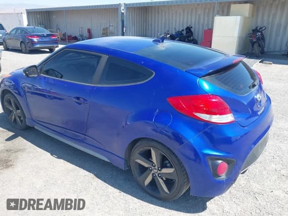 ✅ 2015 Hyundai Veloster Turbo • VIN: KMHTC6AE2FU218570 • Lot: 42609097. Wystawiony na IAAI z przebiegiem 104 965 mil. Bezpłatny archiwum sprzedaży aukcyjnych z USA i szczegółowy raport historii pojazdu na DreamBid. Zdjęcie 3.