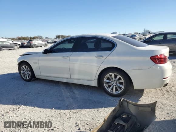 ✅ 2014 BMW 5 Series 528i xDrive • VIN: WBA5A7C59ED618031 • Lot: 92112715. Listed on Copart with 140,635 mi. Free auction sales archive from the USA and detailed vehicle history report at DreamBid. Image 2.