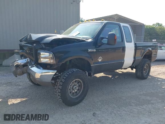 ✅ 1999 Ford F-250 XL • VIN: 1FTNX21F8XED24505 • Lot: 42428454. Listed on IAAI with 264,975 mi. Free auction sales archive from the USA and detailed vehicle history report at DreamBid. Image 18.