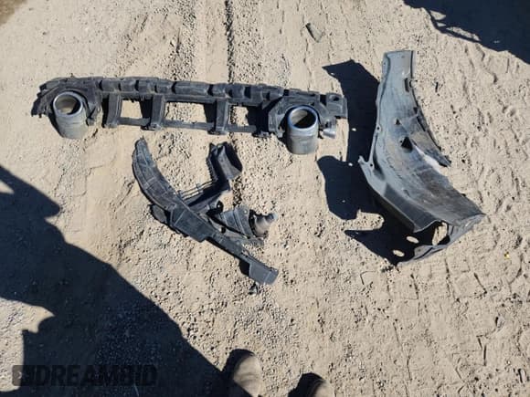 ✅ 2012 Chrysler 300 • VIN: 2C3CCAAG6CH311944 • Lot: 89616655. Listed on Copart with 271,144 mi. Free auction sales archive from the USA and detailed vehicle history report at DreamBid. Image 12.