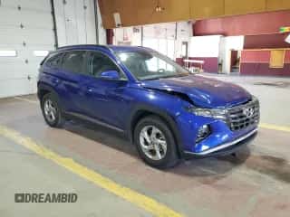 2023 Hyundai Tucson SEL z VIN 5NMJB3AE8PH272042, wystawiony jako Copart lot #71039855 z przebiegiem 49 605 mil mil oraz Szkoda całkowita • Salvage title. Historia ofert i sprzedaży dostępna na DreamBid. Obrazek 4.