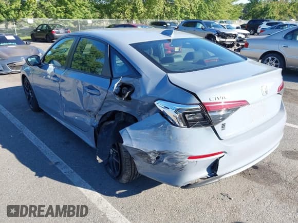 ✅ 2024 Honda Civic Sport • VIN: 2HGFE2F56RH585512 • Лот: 43081864. Опубликован ранее на IAAI с пробегом 7 022 миль. Бесплатный доступ к архиву аукционных продаж из США и подробный отчёт об истории автомобиля на DreamBid. Изображение 3.