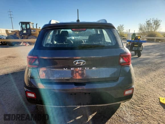 ✅ 2024 Hyundai Venue SEL • VIN: KMHRC8A39RU279939 • Lot: 90418435. Wystawiony na Copart z przebiegiem 47 085 mil. Bezpłatny archiwum sprzedaży aukcyjnych z USA i szczegółowy raport historii pojazdu na DreamBid. Zdjęcie 6.