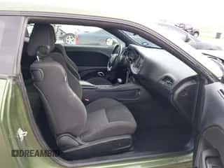 2021 Dodge Challenger GT z VIN 2C3CDZJG6MH567689, wystawiony jako IAAI lot #43096486 z przebiegiem 88 671 mil mil oraz . Historia ofert i sprzedaży dostępna na DreamBid. Obrazek 5.