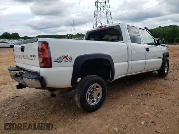 ✅ 2006 Chevrolet Silverado 2500HD Work Truck • VIN: 1GCHK29U76E204899 • Lot: 58864745. Wystawiony na Copart z przebiegiem Nie podano. Bezpłatny archiwum sprzedaży aukcyjnych z USA i szczegółowy raport historii pojazdu na DreamBid. Zdjęcie 3.