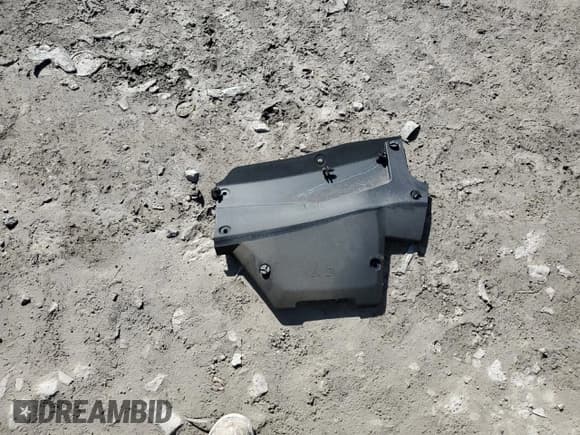 ✅ 2024 Land Rover Range Rover Evoque Dynamic SE • VIN: SALZL2FX9RH234272 • Lot: 43458955. Wystawiony na Copart z przebiegiem 17 958 mil. Bezpłatny archiwum sprzedaży aukcyjnych z USA i szczegółowy raport historii pojazdu na DreamBid. Zdjęcie 13.