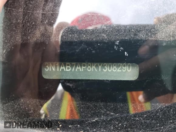 ✅ 2019 Nissan Sentra S • VIN: 3N1AB7AP8KY308290 • Lot: 70844825. Wystawiony na Copart z przebiegiem 123 558 mil. Bezpłatny archiwum sprzedaży aukcyjnych z USA i szczegółowy raport historii pojazdu na DreamBid. Zdjęcie 12.