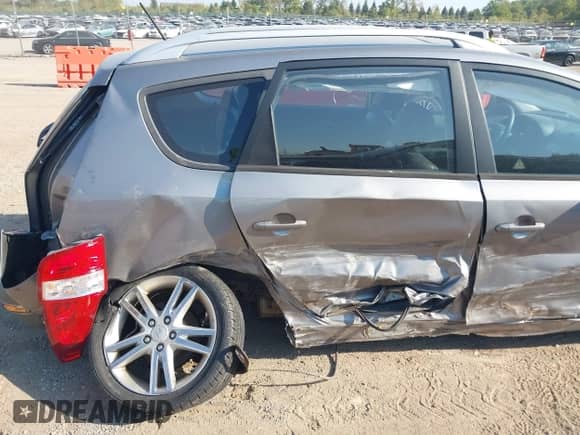 ✅ 2012 Hyundai Elantra SE • VIN: KMHDC8AE2CU128959 • Лот: 43355778. Размещён на IAAI с пробегом 136 648 миль миль. Получите бесплатный доступ к архиву аукционных продаж из США и посмотрите подробный отчёт об истории автомобиля на DreamBid. Изображение 6.