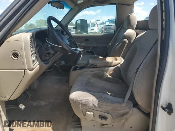 ✅ 2001 Chevrolet Silverado 2500HD LS • VIN: 1GCHK24191E301026 • Лот: 71162635. Опубликован ранее на Copart с пробегом 222 237 миль. Бесплатный доступ к архиву аукционных продаж из США и подробный отчёт об истории автомобиля на DreamBid. Изображение 7.