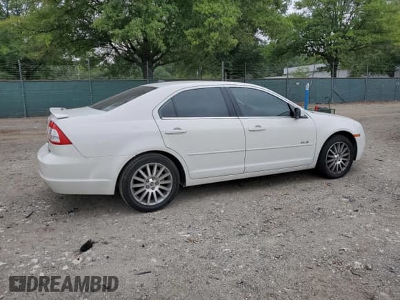 ✅ 2008 Mercury Milan Premier • VIN: 3MEHM08108R615159 • Лот: 68832895. Опубликован ранее на Copart с пробегом 128 068 миль. Бесплатный доступ к архиву аукционных продаж из США и подробный отчёт об истории автомобиля на DreamBid. Изображение 3.