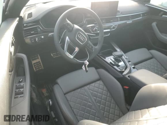 ✅ 2024 Audi S5 Premium Plus • VIN: WAUY4GF58RN002675 • Лот: 76331234. Опубликован ранее на Copart с пробегом Не указан. Бесплатный доступ к архиву аукционных продаж из США и подробный отчёт об истории автомобиля на DreamBid. Изображение 8.