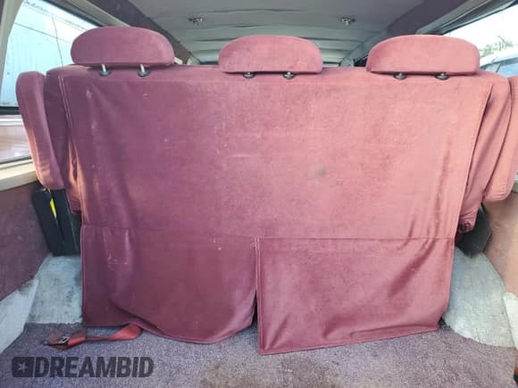 ✅ 1998 Ford Econoline Cargo Recreational • VIN: 1FDRE1467WHC18598 • Лот: 85004155. Опубликован ранее на Copart с пробегом 159 361 миль. Бесплатный доступ к архиву аукционных продаж из США и подробный отчёт об истории автомобиля на DreamBid. Изображение 13.