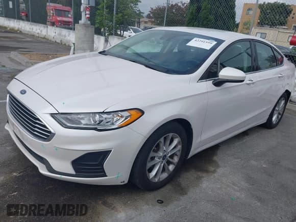 ✅ 2019 Ford Fusion SE • VIN: 3FA6P0HD5KR282528 • Lot: 42291599. Wystawiony na IAAI z przebiegiem 26 060 mil. Bezpłatny archiwum sprzedaży aukcyjnych z USA i szczegółowy raport historii pojazdu na DreamBid. Zdjęcie 18.
