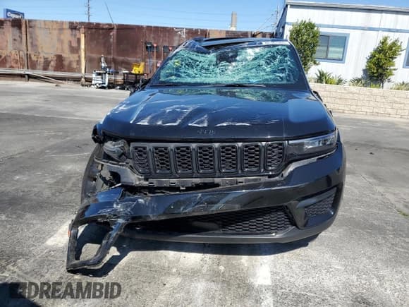 ✅ 2024 Jeep Grand Cherokee Altitude X • VIN: 1C4RJHAGXR8919548 • Lot: 86187985. Listed on Copart with 32,987 mi. Free auction sales archive from the USA and detailed vehicle history report at DreamBid. Image 5.