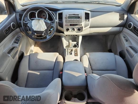 ✅ 2011 Toyota Tacoma PreRunner • VIN: 3TMJU4GN2BM113224 • Lot: 93600255. Listed on Copart with 106,371 mi. Free auction sales archive from the USA and detailed vehicle history report at DreamBid. Image 8.