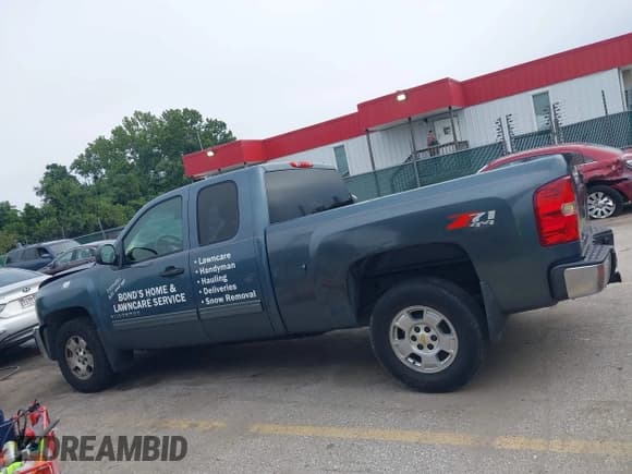 ✅ 2013 Chevrolet Silverado 1500 LT • VIN: 1GCRKSE71DZ154074 • Lot: 42949179. Listed on IAAI with 173,437 mi. Free auction sales archive from the USA and detailed vehicle history report at DreamBid. Image 14.