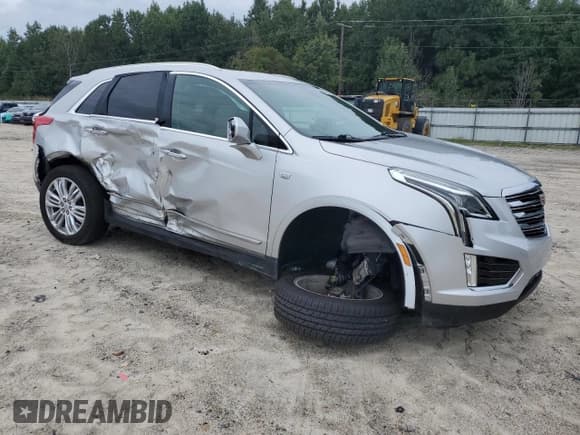 ✅ 2019 Cadillac XT5 Premium Luxury FWD • VIN: 1GYKNERSXKZ155515 • Lot: 84229885. Wystawiony na Copart z przebiegiem 68 112 mil. Bezpłatny archiwum sprzedaży aukcyjnych z USA i szczegółowy raport historii pojazdu na DreamBid. Zdjęcie 4.