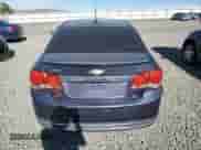 2013 Chevrolet Cruze 2LT z VIN 1G1PE5SB4D7121180, wystawiony jako Copart lot #65310255 z przebiegiem 141 984 mil mil oraz Szkoda całkowita • Salvage title. Historia ofert i sprzedaży dostępna na DreamBid. Obrazek 6.